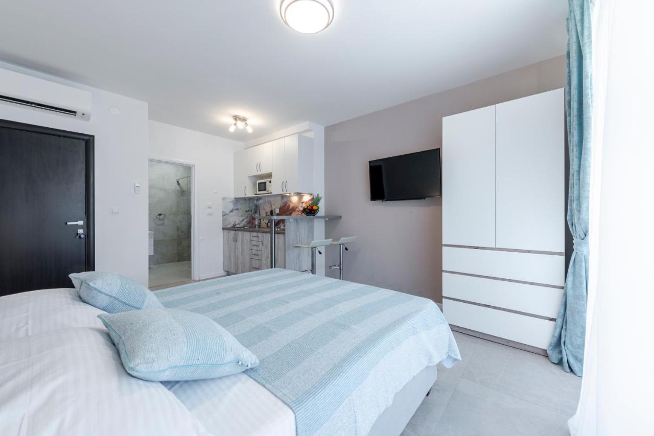 Oyo Deluxe Apartments Дубровник Екстер'єр фото