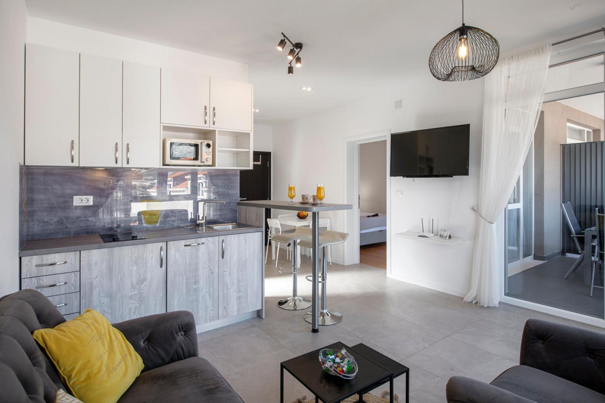 Oyo Deluxe Apartments Дубровник Екстер'єр фото